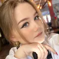 Я Анастасия, 19, из Екатеринбурга, ищу знакомство для постоянных отношений