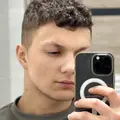Я Алексей, 20, из Мариинска, ищу знакомства на одну ночь