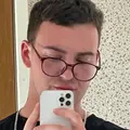 Я Валерий, 19, из Москвы, ищу знакомство для приятного времяпровождения