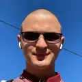 Я Дмитрий, 21, из Евпатории, ищу знакомство для секса на одну ночь