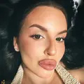 Даша из Екатеринбурга, мне 21, познакомлюсь для приятного времяпровождения