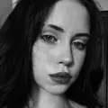 Я Ксюша, 18, из Новоуральска, ищу знакомство для без обязательств