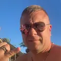 Я Артем, 45, из Санкт-Петербурга, ищу знакомства без обязательств