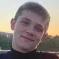 Артем из Москвы, мне 21, познакомлюсь для на одну ночь