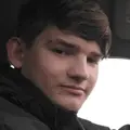 Я Валерий, 18, знакомлюсь для на одну ночь в Москве