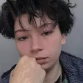Я Кира, 19, из Владимира, ищу знакомство для общения