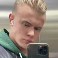 Димон из Санкт-Петербурга, мне 27, познакомлюсь на одну ночь