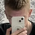 Я Артем, 18, из Уфы, ищу знакомство для без обязательств