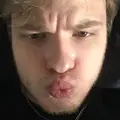 Я Vladick, 18, знакомлюсь для без обязательств в Новомичуринске