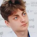 Роман из Москвы, мне 19, познакомлюсь для на одну ночь