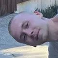 Я Матвей, 20, из Саратова, ищу знакомство для на одну ночь