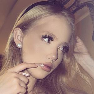 Я Алена, 18, знакомлюсь для общения в Москве