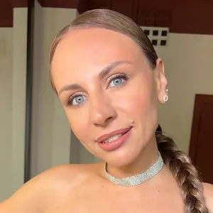 Марина из Гомеля, ищу на сайте постоянные отношения