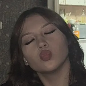 Я Диана, 18, из Уфы, ищу знакомства без обязательств