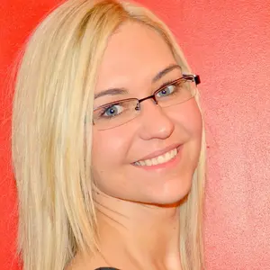 Я Авелина, 26, знакомлюсь без обязательств в Славянске