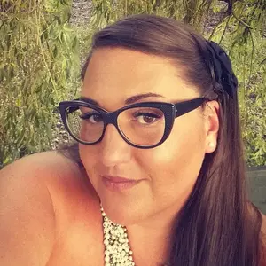 Я Стелла, 26, знакомлюсь для регулярного секса в Инте