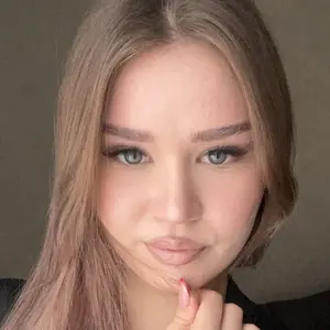 Я Вероника, 18, знакомлюсь для постоянных отношений в Москве