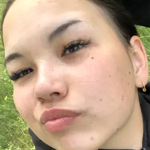 Я Лилия, 18, знакомлюсь для приятного времяпровождения в Нижневартовске
