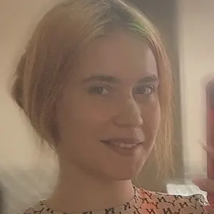 Я Дарина, 18, из Уссурийска, ищу знакомство для постоянных отношений