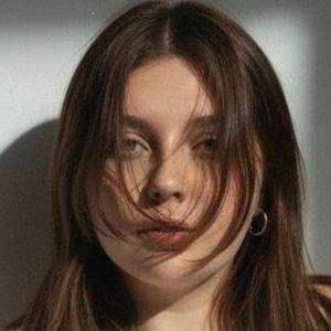 Мари из Санкт-Петербурга, мне 26, познакомлюсь для вирта