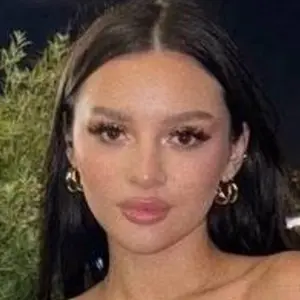 Я Ирина, 23, знакомлюсь для общения в Щербинке