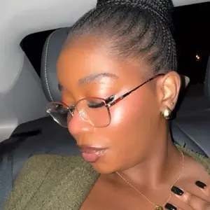 Mónica из Перми, мне 23, познакомлюсь на одну ночь