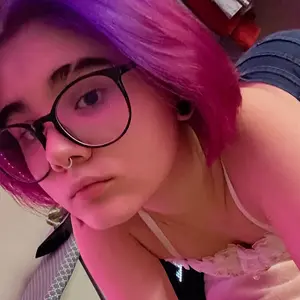 Я Настюша, 20, из Мурманска, ищу знакомство для общения