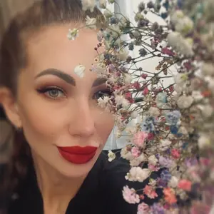 Я Алена, 29, из Тюмени, ищу знакомство для дружбы