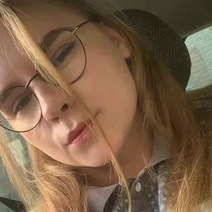 Я Тина, 22, знакомлюсь для общения в Санкт-Петербурге