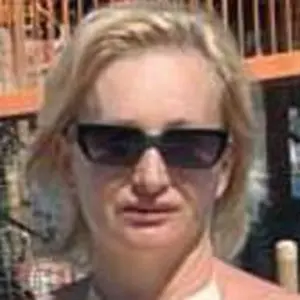 Я Виктория, 25, знакомлюсь для открытые отношения в Москве