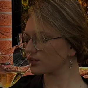 Я Дарья, 19, из Владивостока, ищу знакомство для приятного времяпровождения