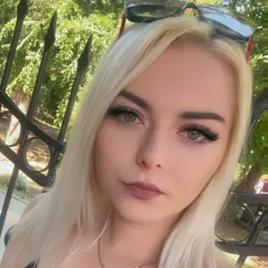 Наталья из Томска, ищу на сайте открытые отношения