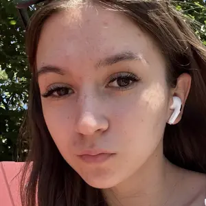 Полина из Санкт-Петербурга, мне 20, познакомлюсь для приятного времяпровождения