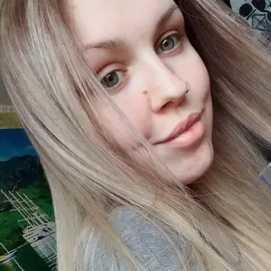 Я Вика, 23, знакомлюсь для общения в Смоленске