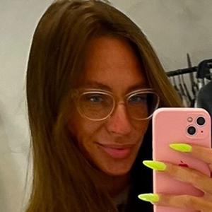 Я Виктория, 36, из Санкт-Петербурга, ищу знакомство для приятного времяпровождения