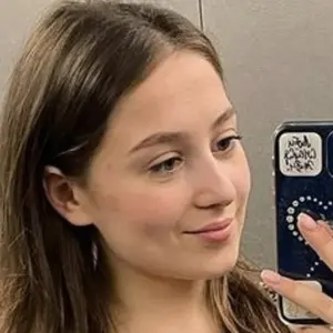 Полина из Архангельска, ищу на сайте знакомства без обязательств