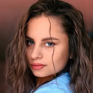 Я Альвина, 22, знакомлюсь без обязательств в Москве