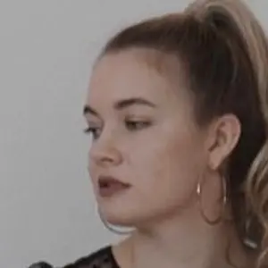 Я Дара, 22, из Иванова, ищу знакомство для виртуального секса