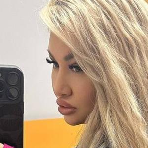 Я Vlada, 30, из Санкт-Петербурга, ищу знакомство для приятного времяпровождения