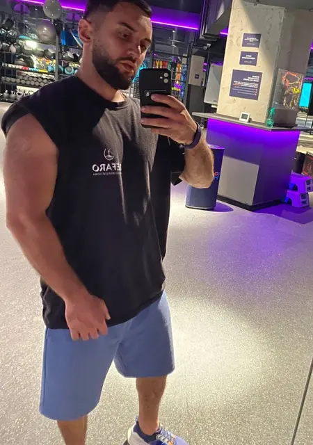 Эдик из Ростова-на-Дону, ищу на сайте постоянные отношения