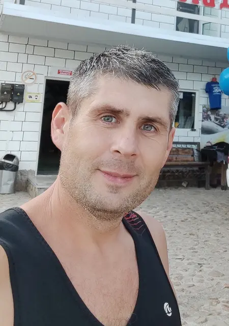 Я Рома, 45, знакомлюсь для постоянных отношений в Каневской