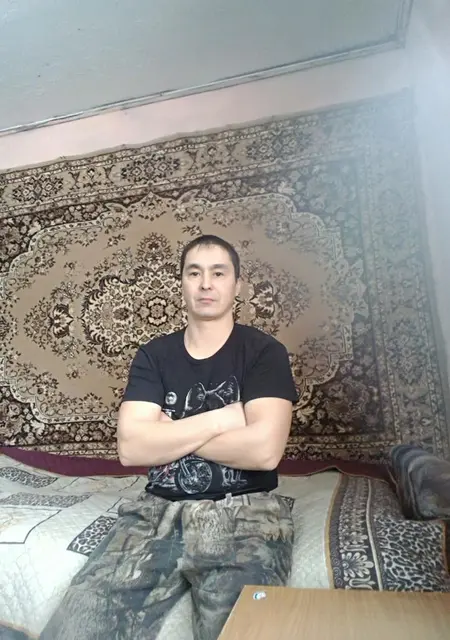 Александр из Ленска, ищу на сайте знакомства без обязательств