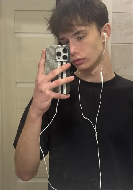 Тимофей из Самары, мне 18, познакомлюсь на одну ночь