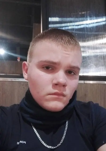 Я Дмитрий, 21, знакомлюсь без обязательств в Казани