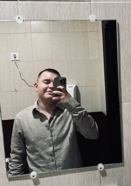 Данил из Комсомольска-на-Амуре, мне 21, познакомлюсь для открытые отношения