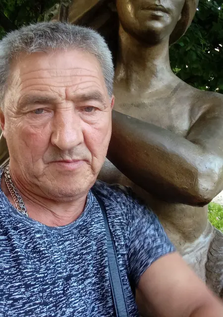 Михаил из Москвы, мне 62, познакомлюсь на одну ночь