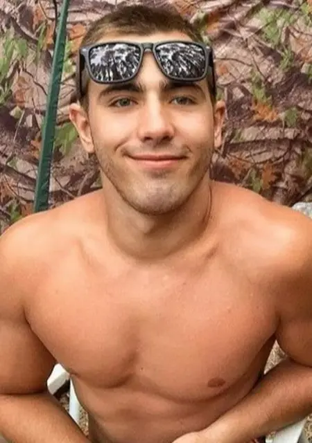 Дмитрий из Иванова, мне 26, познакомлюсь на одну ночь