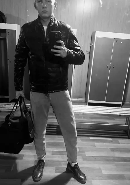 Даниил из Саратова, ищу на сайте знакомства на одну ночь