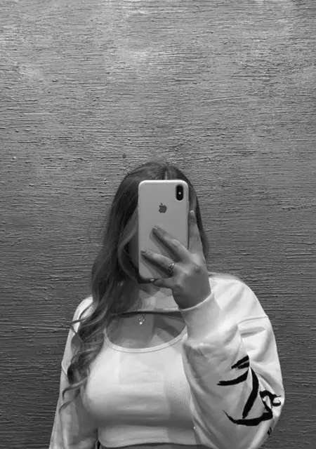 Я Александра, 21, знакомлюсь на одну ночь в Ижевске