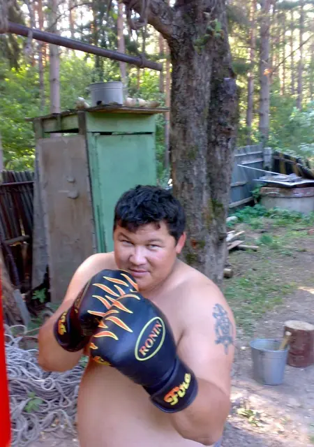 Ринат из Астрахани, мне 47, познакомлюсь без обязательств